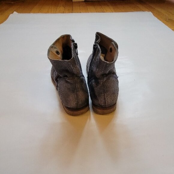 FREE PEOPLE WOMENS SUEDE BOOTIES SIZE 40 - Picture 8 of 10